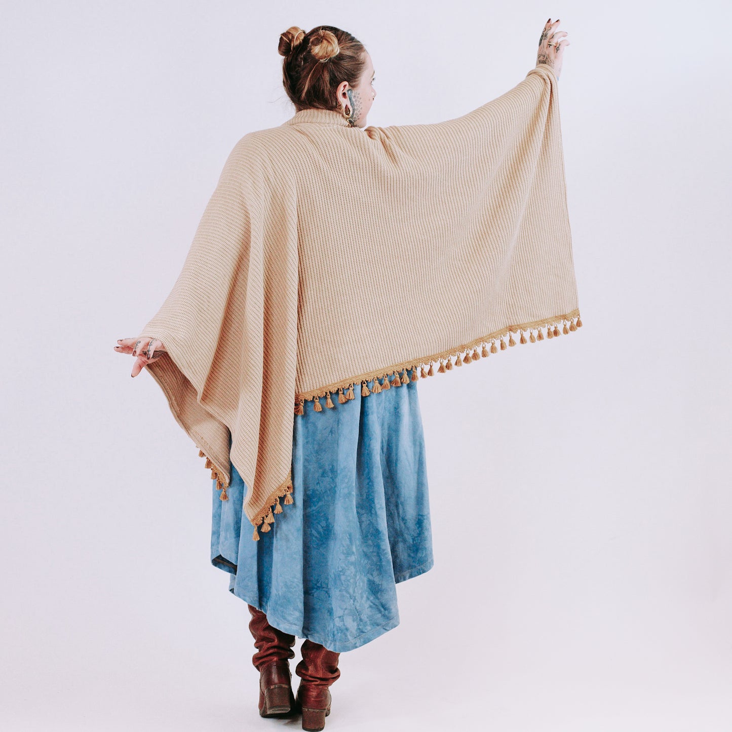 Chunky knit Vivienne Capelet - caramel