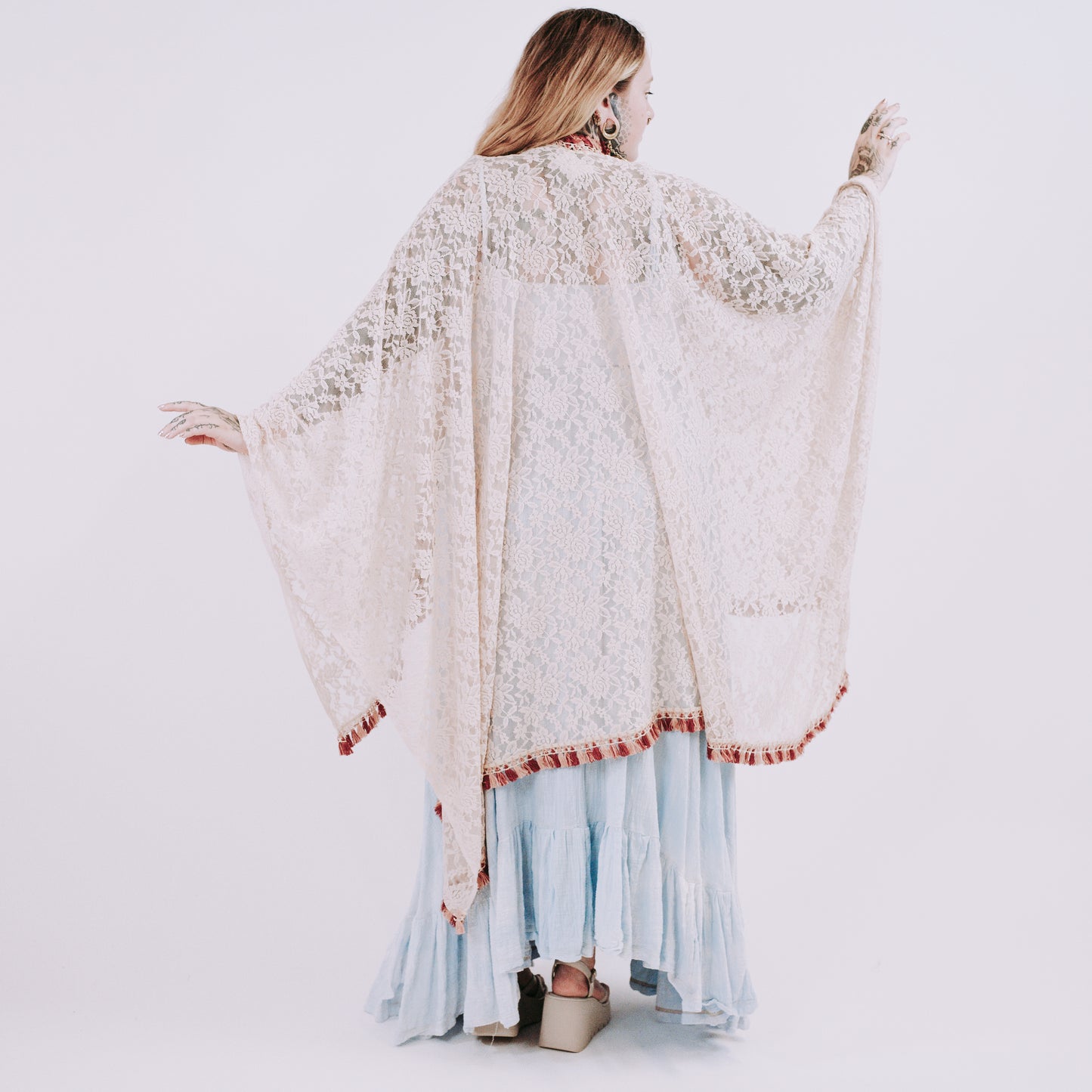Lace Aura Ritual Cape - pink lagoon