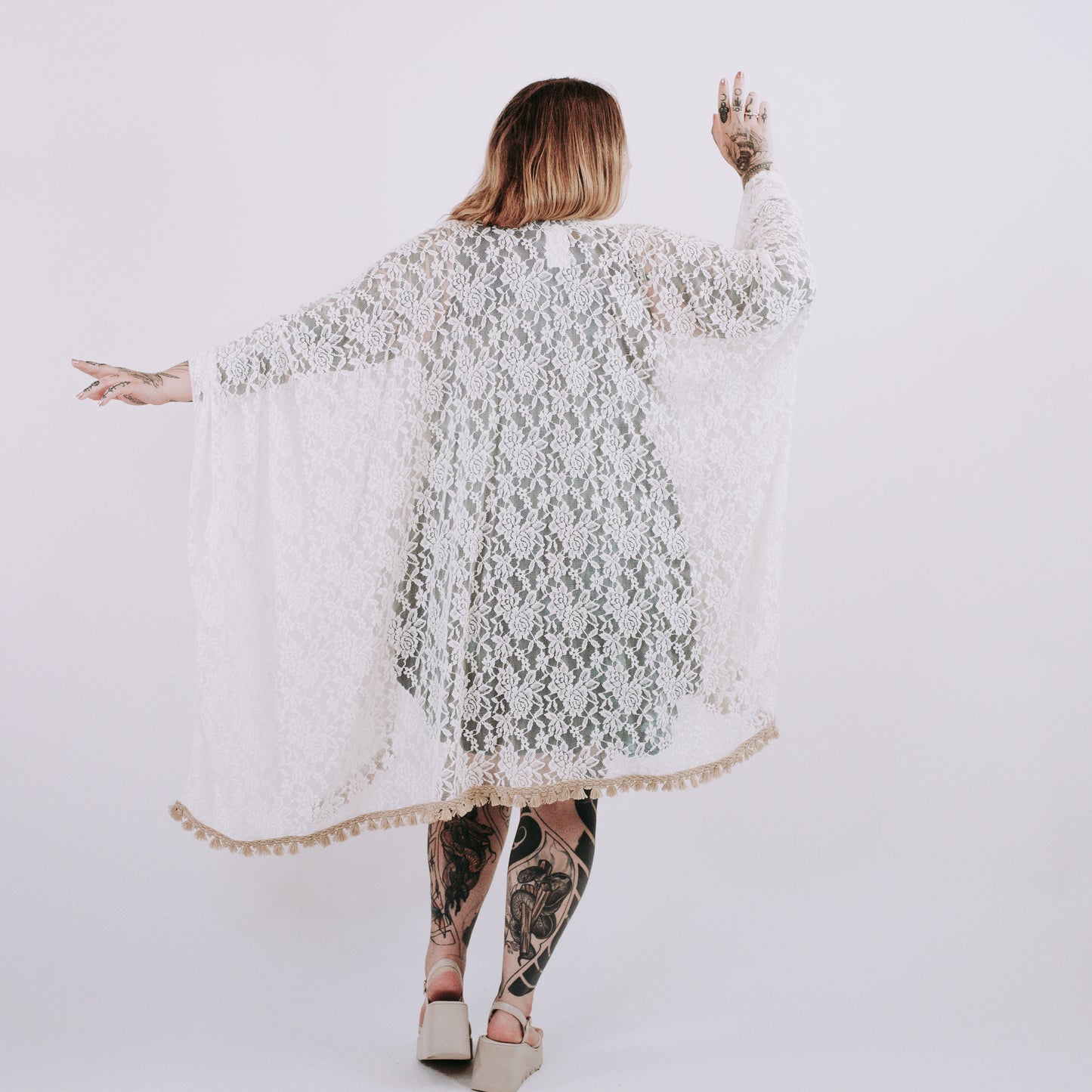 Lace Aura Ritual Cape - white sands